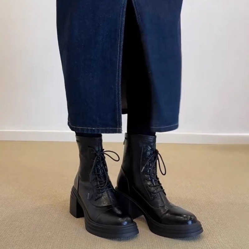 Stivaletti stringati da donna  - Soft Sole Booties recensione e prezzo